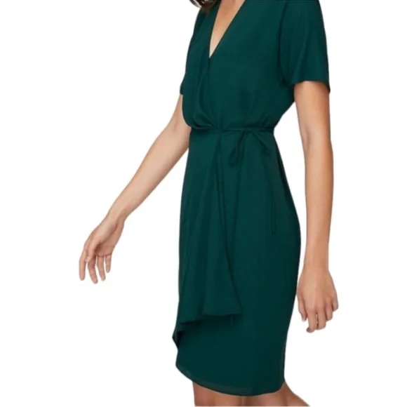 Aritzia Babaton $75 Emerald Green Wallace Wrapped midi Dress Size M - Picture 3 of 15